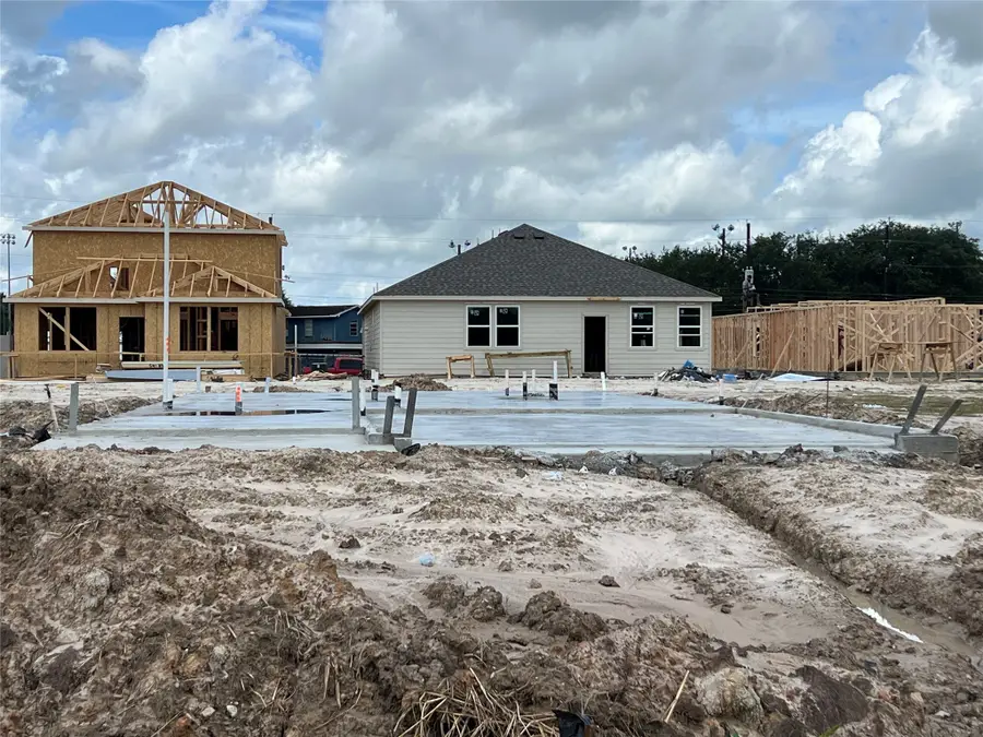 1116 Independence Avenue, Bay City, TX 77414 - Image #2