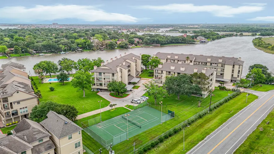 18809 Egret Bay Boulevard #306, Webster, TX 77058 - Image #2