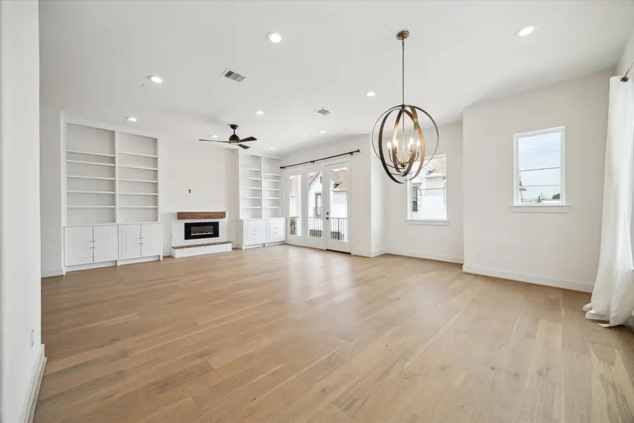 1747 Ojeman Spring Lane, Houston, TX 77055 - Image #3