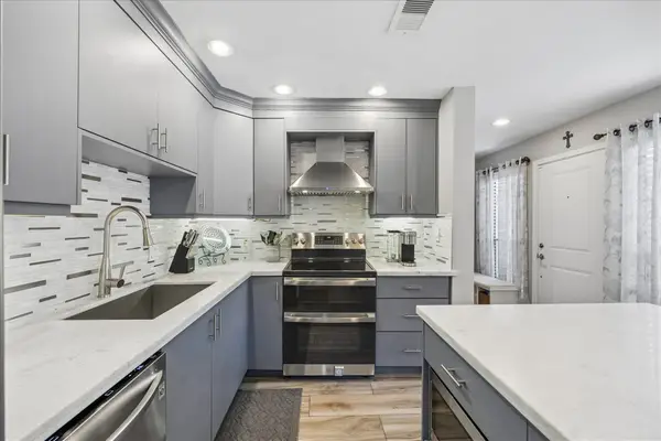 1914 Augusta Drive #9, Houston, TX 77057