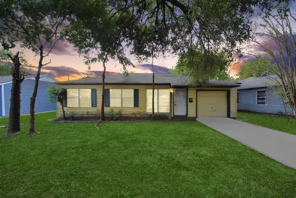 4914 Paradise Lane, Houston, TX 77048