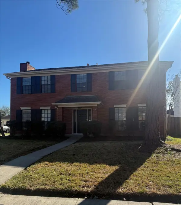 818 Nobel Springs Road, Houston, TX 77062