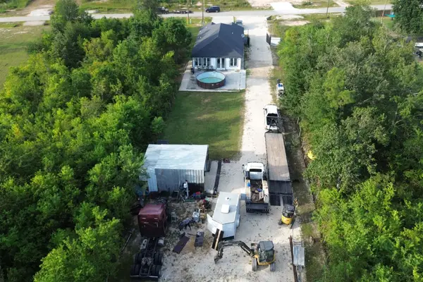 143 County Road 5134, Cleveland, TX 77327