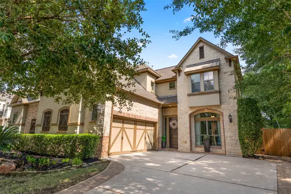 2 Knights Crossing Drive, The Woodlands, TX 77382