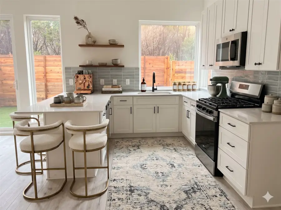 2000 Riverside Farms #22101, Austin, TX 78741 - #2