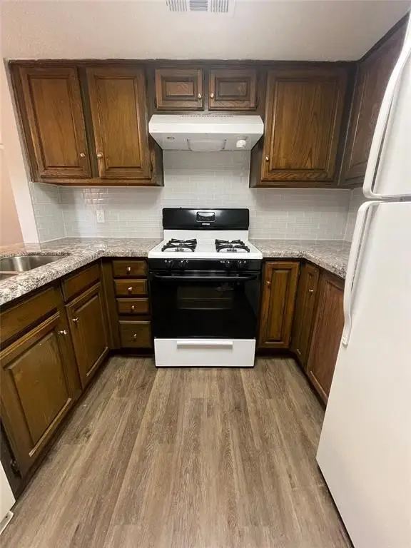 1208 N Logan Street, Texas City, TX 77590 - Image #3