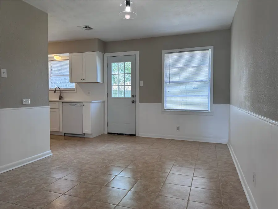 602 Harold Lane, Baytown, TX 77521 - Image #2