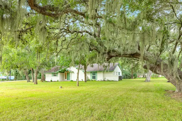 9020 Fm 1459 Road, Sweeny, TX 77480