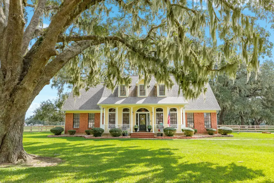 1619 Flintlock Court, Angleton, TX 77515 - Image #2