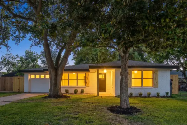 316 S Noble Road, Texas City, TX 77591