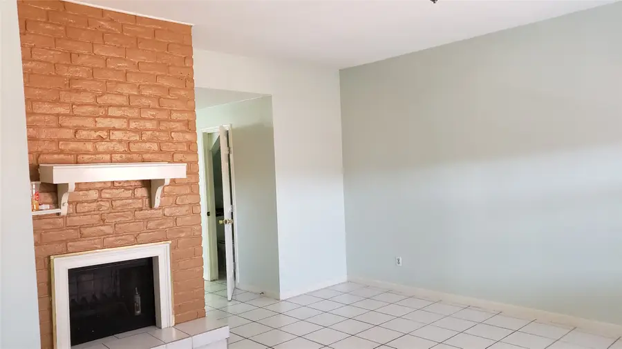 11169 Village Bend Lane #1169, Houston, TX 77072 - Image #3