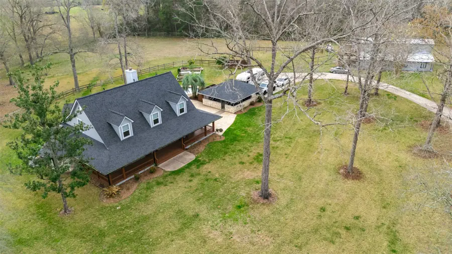 7000 Woodland Lakes Dr, Willis, TX 77378 - #2