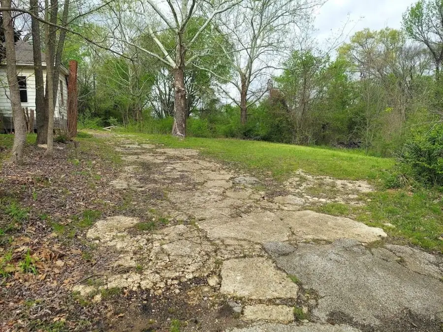 1407 Madam Queen Street, Marshall, TX 75670 - Image #3