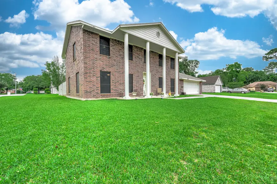 7118 Tonkawa Street, Baytown, TX 77521 - #2