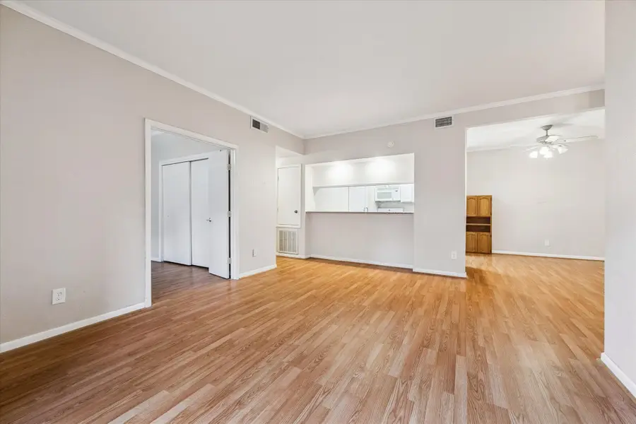 8100 Cambridge Street #19, Houston, TX 77054 - Image #3