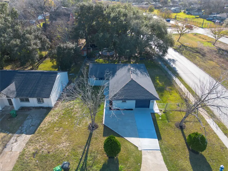 5502 Elm Tree Drive, Houston, TX 77048 - Image #2