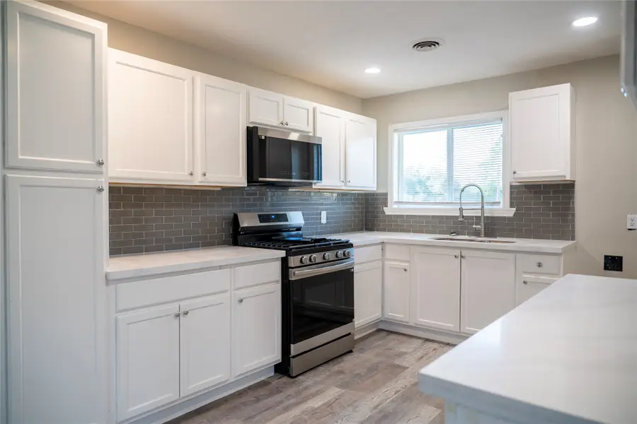 5502 Elm Tree Drive, Houston, TX 77048 - Image #3