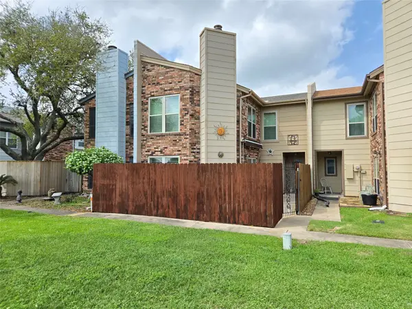 1730 Avenue C #F, El Campo, TX 77437