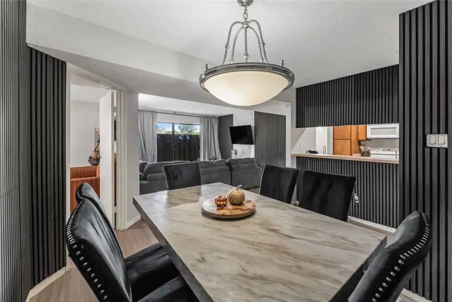 3085 Walnut Bend Lane #11, Houston, TX 77042 - Image #3