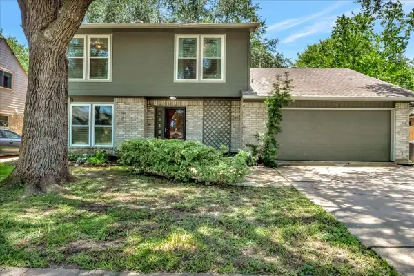 408 Pebbleshire Drive, Houston, TX 77062