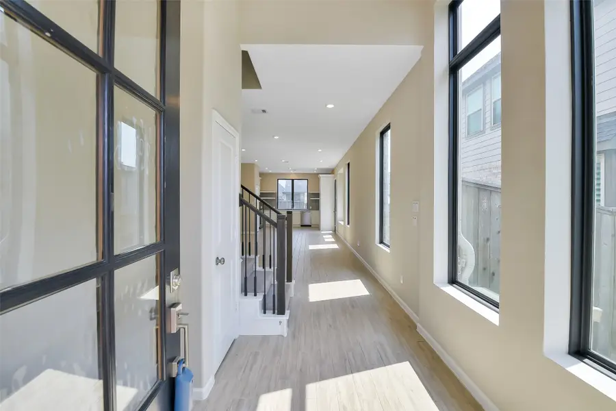 1439 Northwood Bluff Lane, Pinehurst, TX 77362 - Image #3