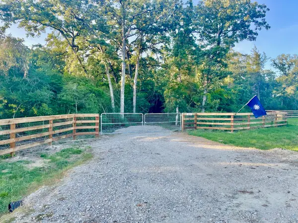 9212 Stetson Drive, Normangee, TX 77871