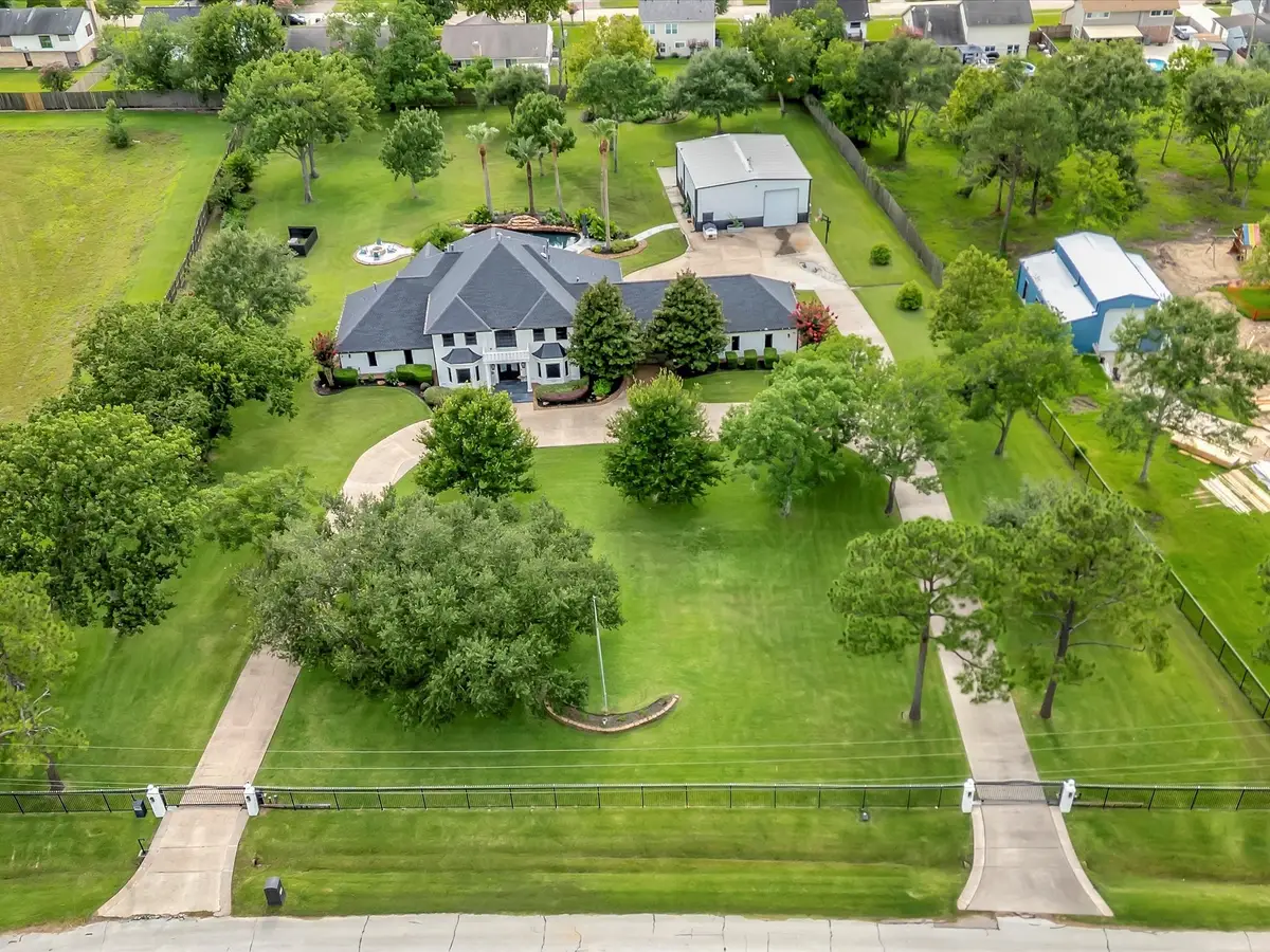 40 Windsong Lane, Friendswood, TX 77546 - Image #1