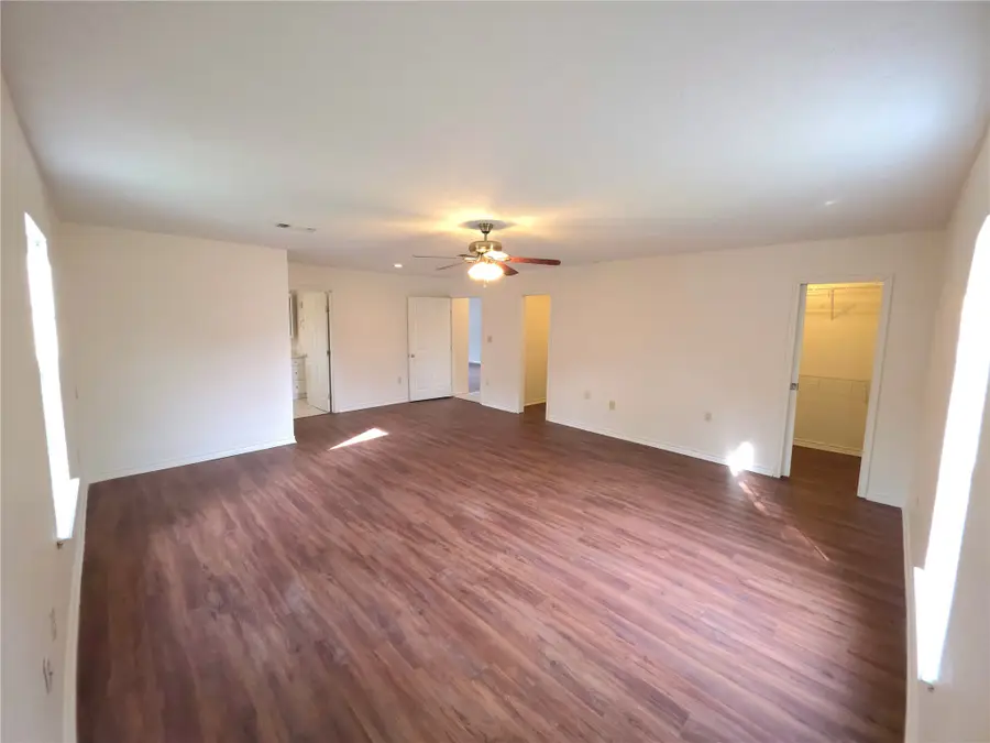 418 Texas Street, Tomball, TX 77375 - Image #2