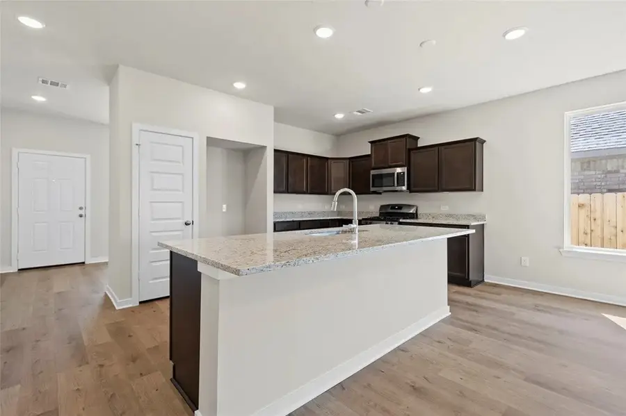 3021 Pampaneria Drive, Conroe, TX 77301 - Image #2