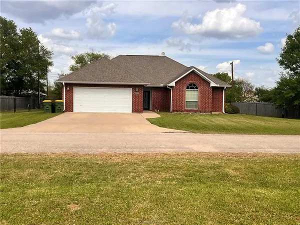 104 Frost Creek Avenue, Groesbeck, TX 76642