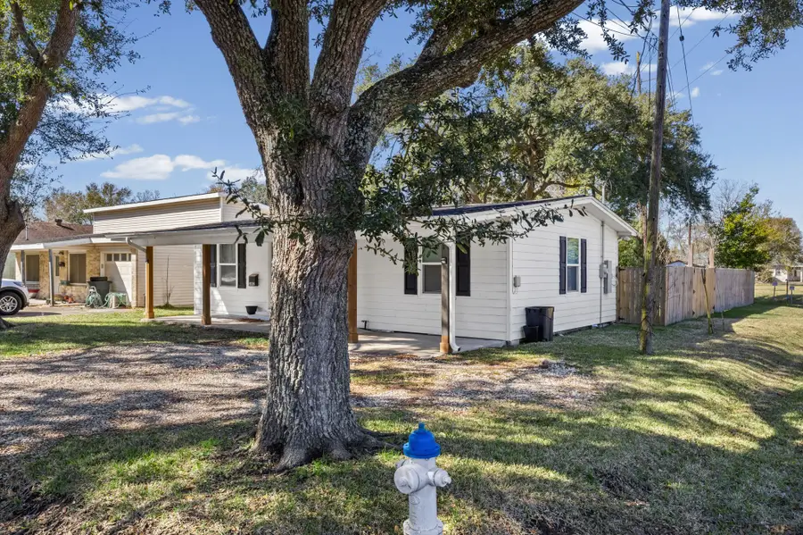 1802 Live Oak Street, Port Neches, TX 77651 - #2