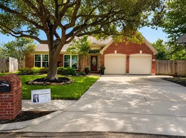 15418 Park Glen Drive, Sugar Land, TX 77498 - #1