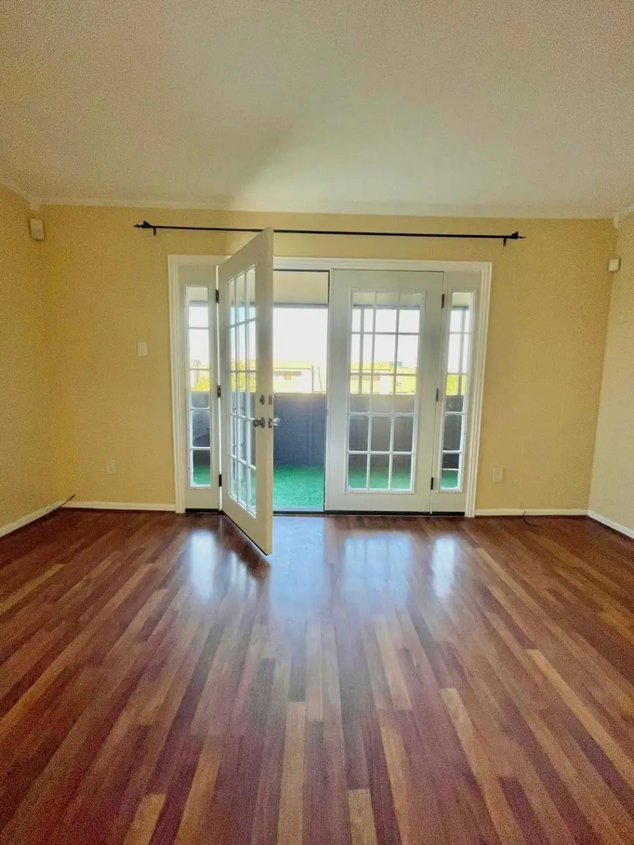 3055 Walnut Bend Lane #36, Houston, TX 77042 - Image #3