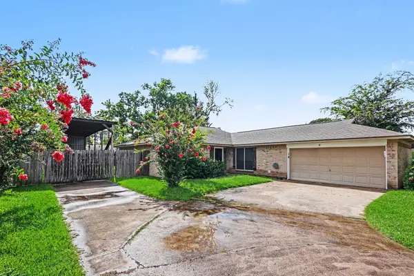 7307 Willow Oak Drive, Baytown, TX 77521