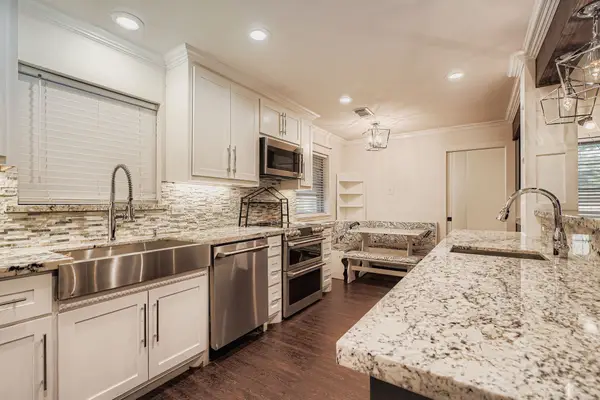 1411 Neptune Lane, Houston, TX 77062