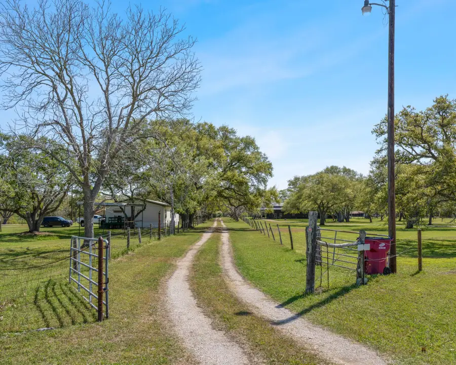 3809 Fm 2853, Palacios, TX 77465 - Image #2