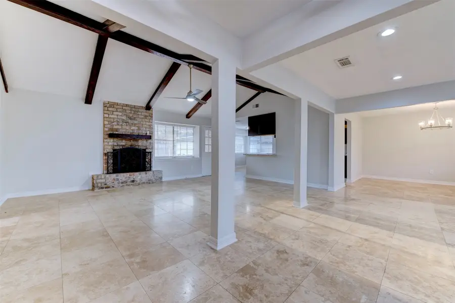 2706 Williamsburg Drive, Dickinson, TX 77539 - Image #2