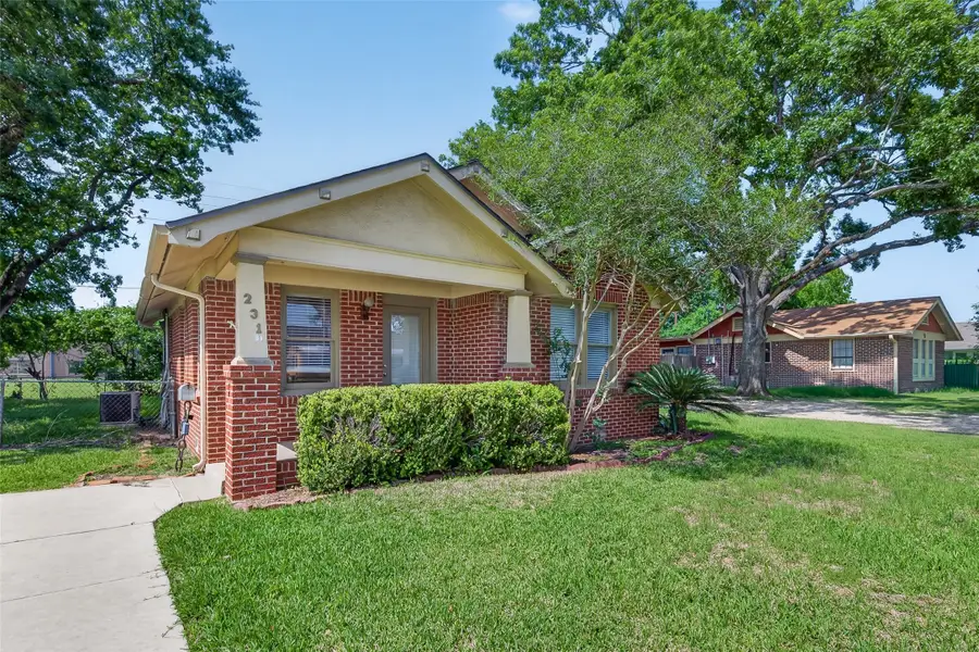 231 Lakeview Drive, Sugar Land, TX 77498 - #2