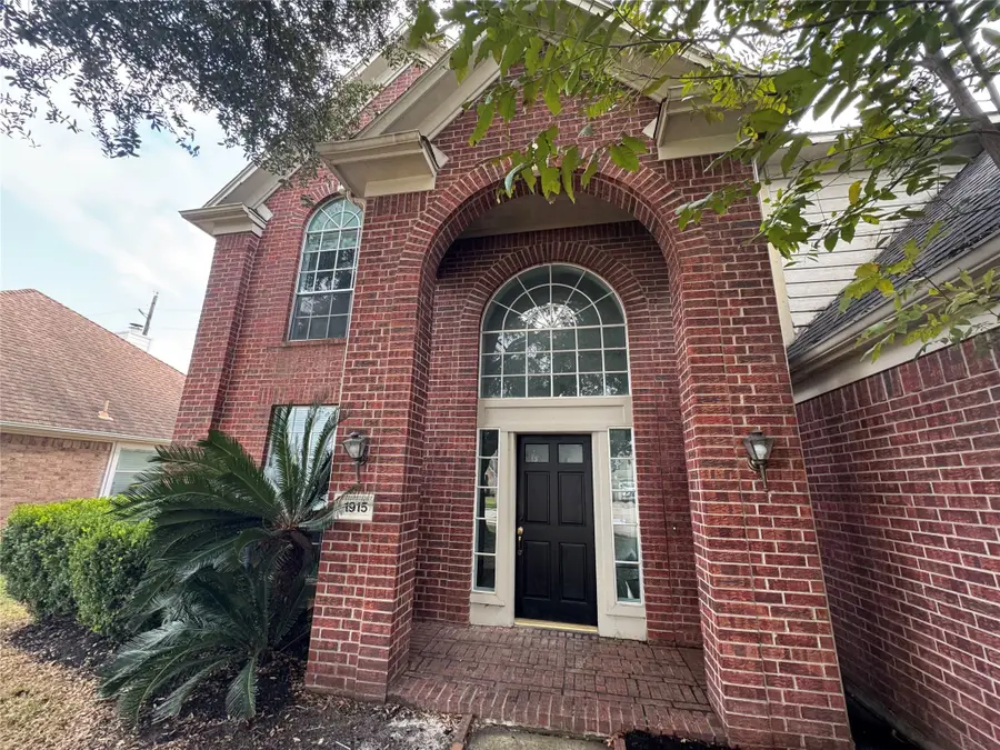 1915 Laurel Bay Drive, Houston, TX 77014 - Image #3