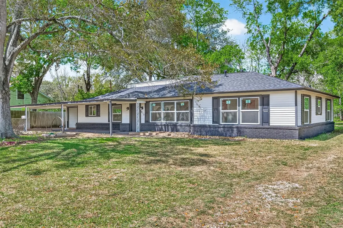 815 Brooks Avenue, Rosenberg, TX 77471 - #1