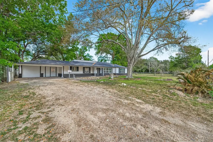 815 Brooks Avenue, Rosenberg, TX 77471 - #3