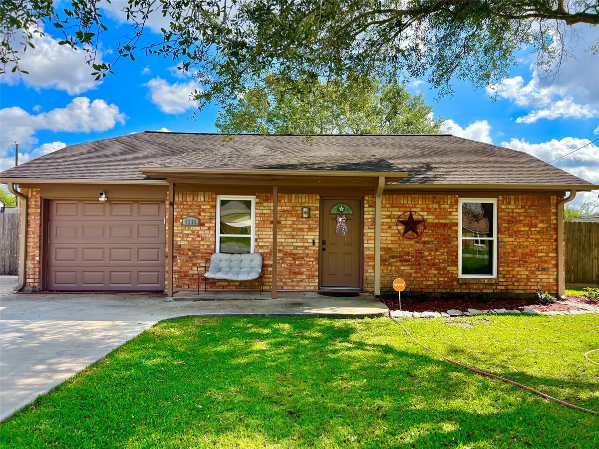 5211 3rd Street, Danbury, TX 77534 - Image #1