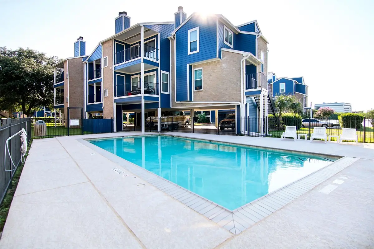 18519 Egret Bay Boulevard #1704, Webster, TX 77058 - Image #1