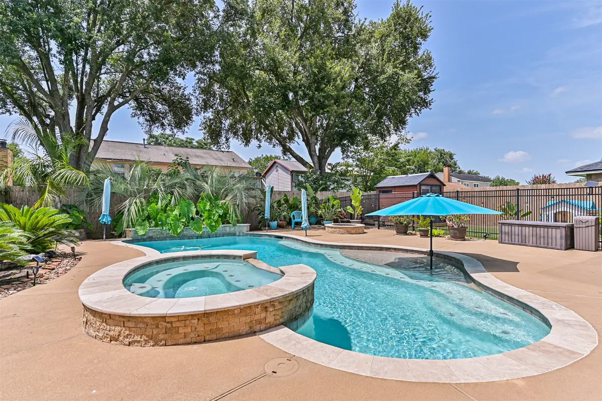 5513 Rock Springs Drive, La Porte, TX 77571 - Image #1