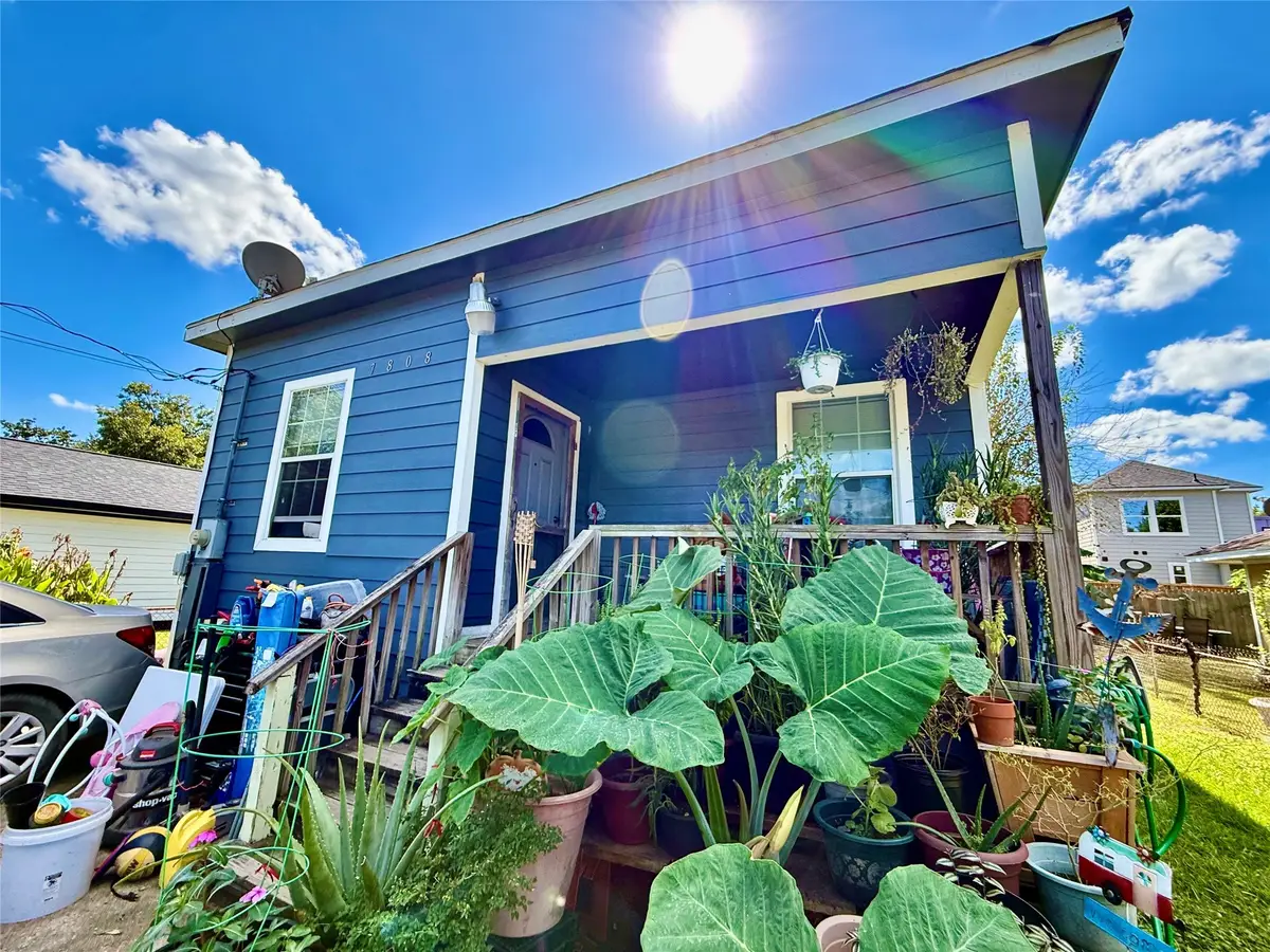 7808 Avenue F, Houston, TX 77012 - Image #1