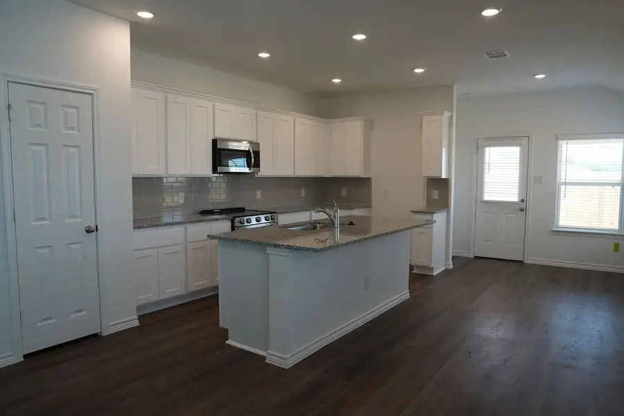 10465 Sugar Mill Drive, Conroe, TX 77306 - Image #3