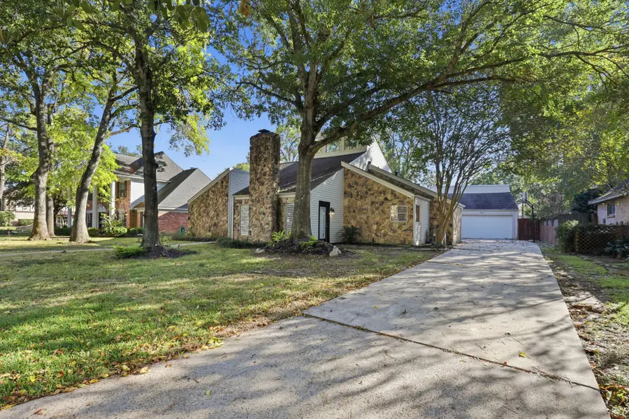 12107 Moorcreek Drive, Houston, TX 77070 - Image #2