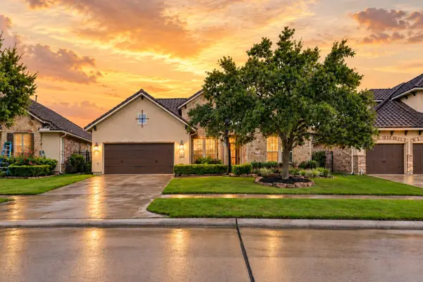 91 Lake View Loop, Fulshear, TX 77441