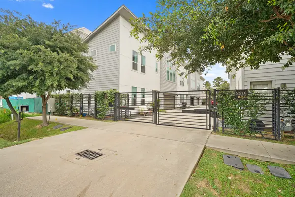 2210 Lou Ellen Lane #F, Houston, TX 77018