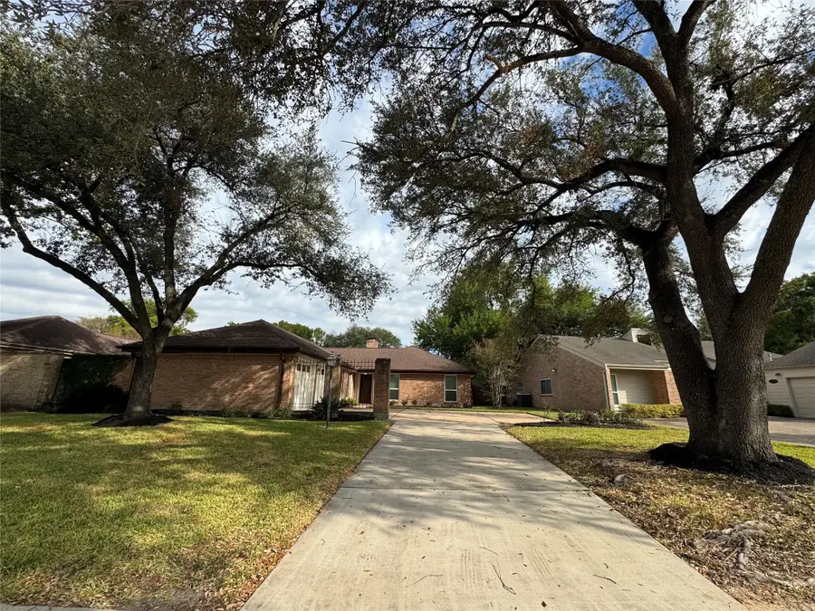 11914 Waldemar Drive, Houston, TX 77077 - Image #2